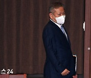 [포토]대정부 질문 출석하는 이상민 행안부 장관