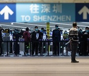 중국, 3년만에 해외 단체여행 재개…홍콩·마카오 왕래도 전면 자유화