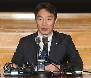 FSS chief vows to facilitate Korean financial firms’ global expansion