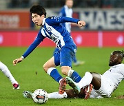 Hong Hyun-seok scores for K.A.A. Gent in 3-2 loss to Genk
