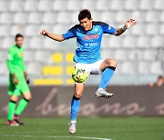 Unstoppable Napoli roll over Spezia for another big win