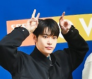 NCT 127 도영, 시선 독점 토끼 표정 [포토엔HD]
