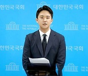 김영호 “똥인지 된장인지 구분 못하는 극우 유튜버 후보 탈락 다행”