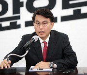 윤상현, 나경원 찾아간 김기현에 “낯짝 있다면 못 갈 것 같다”