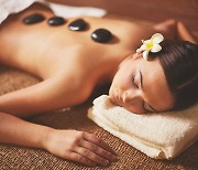 여의도 메리어트 호텔 수스파,

발렌타인 데이에 어울리는 윈터 피버(Winter Fever)

woman-enjoying-stone-massag