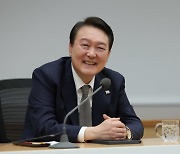 尹, 대전 혁신기업인 만나 "지방시대 핵심은 과학기술과 교육"