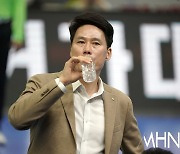 [Ms포토] 현대건설 강성형 감독 '애타구나'