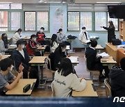 서울 공립 중·고등교사 726명 합격…남성 25% '최근 5년간 최고'
