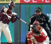 "한국 야구대표팀, 좌투수 강속구에 약해"…日 데이터업체 분석