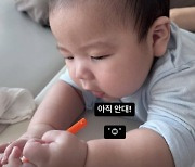 홍현희♥제이쓴 子, '치명적으로 귀여워'…너무 통통해 손목도 안보여