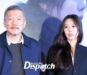홍상수·김민희, 베를린영화제 참석…‘물 안에서’ 배우들도 동행