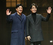 [포토] 임철형-송영규, '페니맨으로 인사드려요'