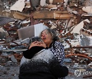 튀르키예·시리아 지진 사망자 하루만에 5000명 넘겨