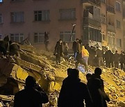 "최소 3,549명 사망" 튀르키예, 3개월간 비상사태 선포