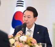 尹 "피로 맺어진 형제 튀르키예 모든 방법으로 지원"