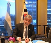 Argentina seeks stronger science, tech cooperation with S. Korea