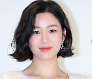 ‘이승기♥’ 이다인 측 “4월 7일 비공개 결혼…축복 부탁”(공식입장 전문)