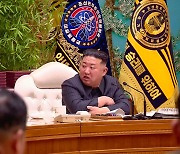 김정은, 노동당 중앙군사위 회의 주재…"전쟁 준비태세 완비"