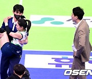 1위 넘보는 흥국생명, 현대건설은 주전 리베로 김연견 부상 악재 발생 [오!쎈 수원]