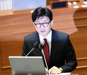 김건희 여사에 ‘방어막’ 펼친 한덕수·한동훈…최대 방패는 ‘文정부’