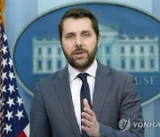 BTS '재소환'된 백악관…美경제위원장 "BTS 떠나니 취재진 급감"