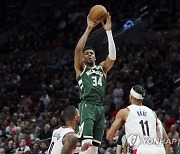 Bucks Trail Blazers Basketball