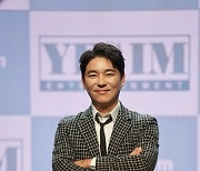 [종합] 임창정, 미미로즈·소주 출시 홍보…'신곡 소개' 벗어난 아이러니