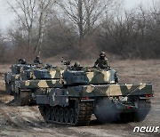 '우크라로 향하는 獨탱크들'…독일, 레오파르트-1 178대 수출 승인