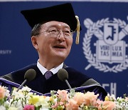 서울대학교 28대 총장에 취임하는 유홍림 신임 총장