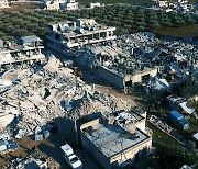 [포토] 대지진에 '와르르' 무너져버린 시리아 건물들