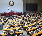 '이상민 탄핵안' 본회의 가결… 장관직 직무정지