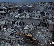 도시가 무너져 내린 시리아 알레포