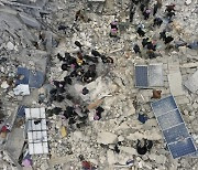 시리아, 지진 피해 큰 반군지역 국경폐쇄… 구조작업 어려워
