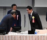 일본, 8년 만에 노사정 회의 개최... 의제는 '임금 인상'