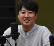 Lee Jun-seok, “President Yoon Seems to Think He’s Suffering Because of Lee Jun-seok and the Party When He Himself Is Brilliant”