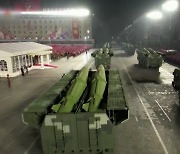 북한 건군절 75주년 야간 열병식 개최… 신형무기 공개 여부 주목