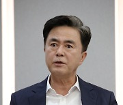 김태흠 지사 “30% 발탁 승진 못지켜 유감”...직원들에 이례적 공개 사과