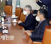 [포토] 국회 연금특위, 여야 간사-민간자문위 회동... 개혁 초안 지연 논의
