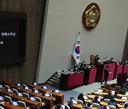 '이상민 탄핵안' 가결…"헌정사 오점" "국민 명령"