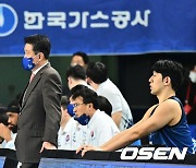 6연패 빠진 한국가스공사, 어두운 표정의 유도훈 감독 [사진]