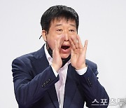 [ST포토] 김호철 감독 '역전하자'