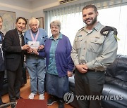 박민식 처장, 한국전 참전용사에 평화의 사도메달 전달
