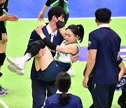 여자배구 현대건설 산 넘어 산…김연견 발목 인대 부분파열