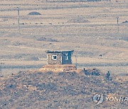 옹기종기 모여있는 북한군