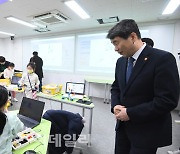 [포토]학교현장 방문한 이주호 부총리