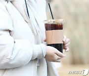'체감 -25도' 최강 한파에도 '얼죽아'…'아아' 판매 불티