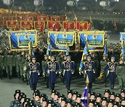 北, 건군절 75주년 기념 '열병식'…각 군종별 종대 행진