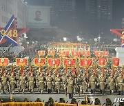 북한, 건군절 75주년 기념 '열병식'…각 군종별 종대 행진
