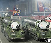 김일성광장에 십수대…북한 ICBM '화성-17형' 대거 등장