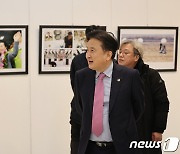 '충북역사 한눈에' 충북사진기자회 20회 보도사진전 개막…120점 전시